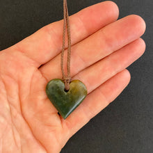 Load image into Gallery viewer, Putiputi Marsden Flower Jade Heart Pendant