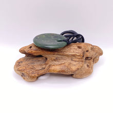 Load image into Gallery viewer, Porohita Pendant