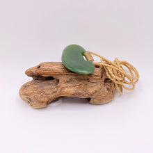 Load image into Gallery viewer, Ridge bound Putiputi Breastplate