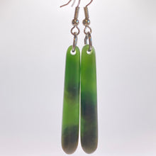 Load image into Gallery viewer, Putiputi Flower Jade Roimata Drop Earrings