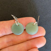 Load image into Gallery viewer, Inanga  Porohita Disc Earrings
