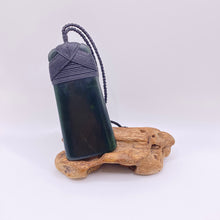 Load image into Gallery viewer, Large Cross-bound Toki Pendant