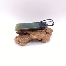 Load image into Gallery viewer, Marsden Flower Jade Cross-Bound Toki Pendant