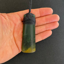 Load image into Gallery viewer, Marsden Flower Jade Cross-Bound Toki Pendant