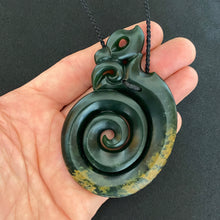 Load image into Gallery viewer, Putiputi Manaia with Koru Tail no