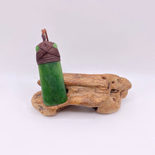 Load image into Gallery viewer, Kahurangi Cross-bound Toki Pendant