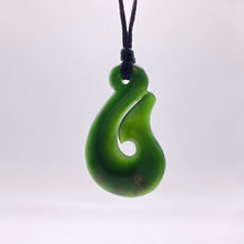 Load image into Gallery viewer, Putiputi Hei Matau Pendant