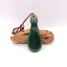 Load image into Gallery viewer, Pounamu Mere Pendant