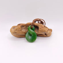Load image into Gallery viewer, Kahurangi Single Pikorua, Twist Pendant
