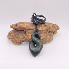 Load image into Gallery viewer, Putiputi Single Pikorua Twist Pendant