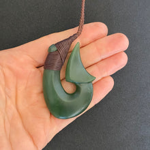 Load image into Gallery viewer, Kahurangi Snood Bound Hei Matau Pendant