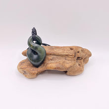 Load image into Gallery viewer, Putiputi Single Pikorua Twist Pendant