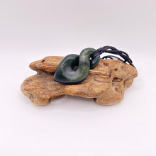 Load image into Gallery viewer, Putiputi Single Pikorua Twist Pendant