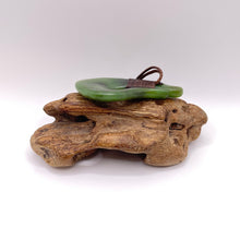 Load image into Gallery viewer, Ridge-bound Hei Matau Pendant