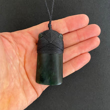 Load image into Gallery viewer, Dark Pounamu Cross-bound Toki Pendant