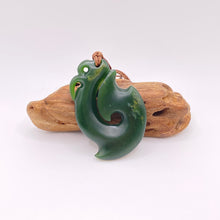 Load image into Gallery viewer, Putiputi Manaia Pendant