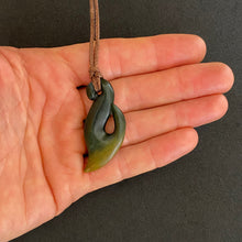 Load image into Gallery viewer, Small Hei Matau Hook Pendant