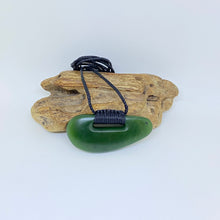 Load image into Gallery viewer, Small Kawakawa Breastplate