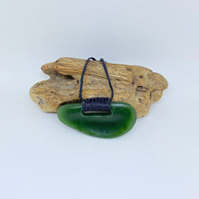 Load image into Gallery viewer, Small Kawakawa Breastplate