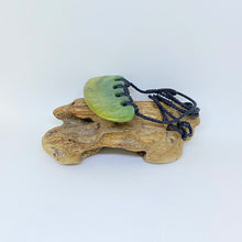 Load image into Gallery viewer, Raukaraka Ridge-bound Breastplate