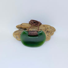 Load image into Gallery viewer, Kawakawa Ridge bound Pounamu Pendant