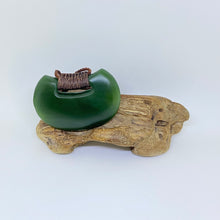 Load image into Gallery viewer, Kawakawa Ridge bound Pounamu Pendant