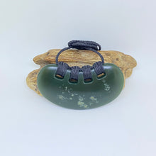 Load image into Gallery viewer, Putiputi Pounamu Breastplate