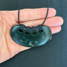 Load image into Gallery viewer, Putiputi Pounamu Breastplate