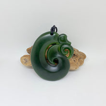 Load image into Gallery viewer, Marsden Manaia Pendant