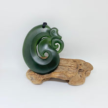 Load image into Gallery viewer, Marsden Manaia Pendant