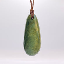 Load image into Gallery viewer, Putiputi - Flower Jade  Roimata Pendant