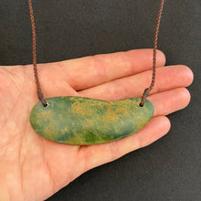 Load image into Gallery viewer, Flower Jade  Breastplate