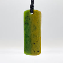 Load image into Gallery viewer, Raukaraka Toki Pendant