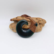 Load image into Gallery viewer, Marsden Pounamu Snood Bound Hei Matau pendant