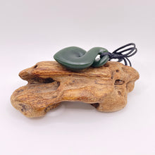 Load image into Gallery viewer, Dark Single Pikorua / Twist Pendant