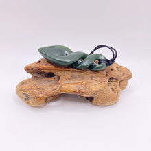 Load image into Gallery viewer, Kawakawa Double Pikorua Twist Pendant