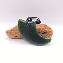 Load image into Gallery viewer, Putiputi Shark Tooth Pounamu Pendant