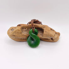 Load image into Gallery viewer, Kawakawa Single Pikorua / Twist Pendant