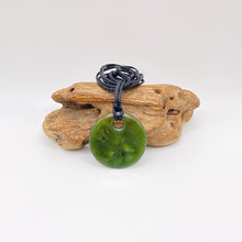Load image into Gallery viewer, Kawakawa Porohita Pendant