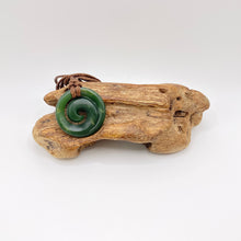 Load image into Gallery viewer, Putiput Koru Pendant