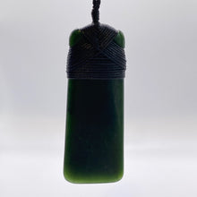 Load image into Gallery viewer, Large Cross-bound Toki Pendant