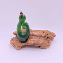 Load image into Gallery viewer, Kawakawa Hei Matau Pendant