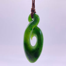Load image into Gallery viewer, Kawakawa Hei Matau Pendant