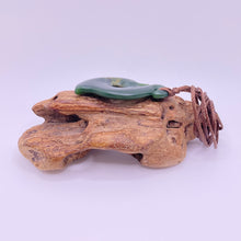 Load image into Gallery viewer, Putiputi Hei Matau Pendant