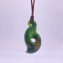 Load image into Gallery viewer, Putiputi Hei Matau Pendant