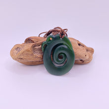 Load image into Gallery viewer, Kawakawa Manaia with Koru Tail