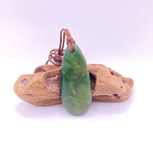 Load image into Gallery viewer, Putiputi - Flower Jade Roimata Pendant