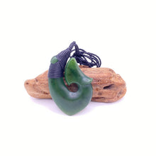 Load image into Gallery viewer, Kawakawa Pounamu Snood Bound Hei Matau Pendant