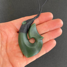 Load image into Gallery viewer, Kawakawa Pounamu Snood Bound Hei Matau Pendant