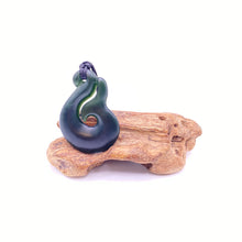 Load image into Gallery viewer, Whale Tail Hei Matau / Hook Pendant